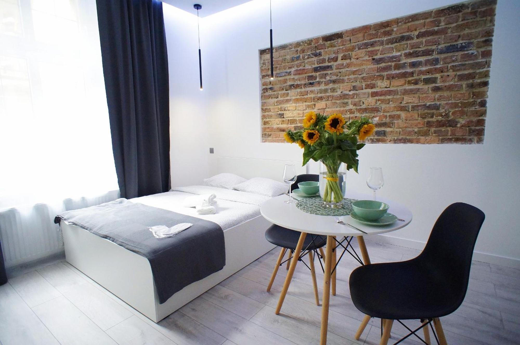Polonia Art Apartments In The City Center Katowice Buitenkant foto